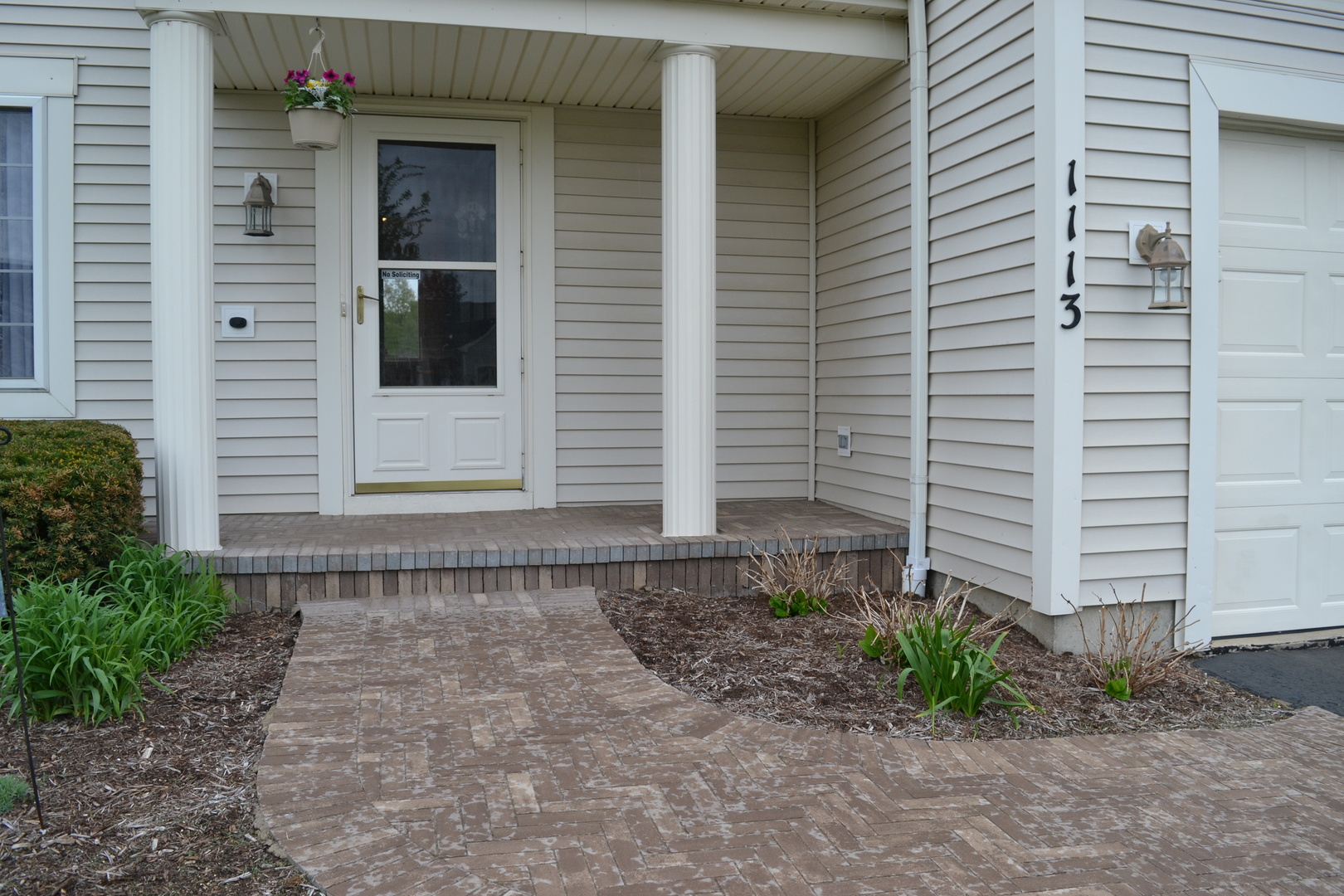 1113 Sawmill Lane Algonquin, IL 60102 - Photo 28 of 33 a view of a house with backyard and plants