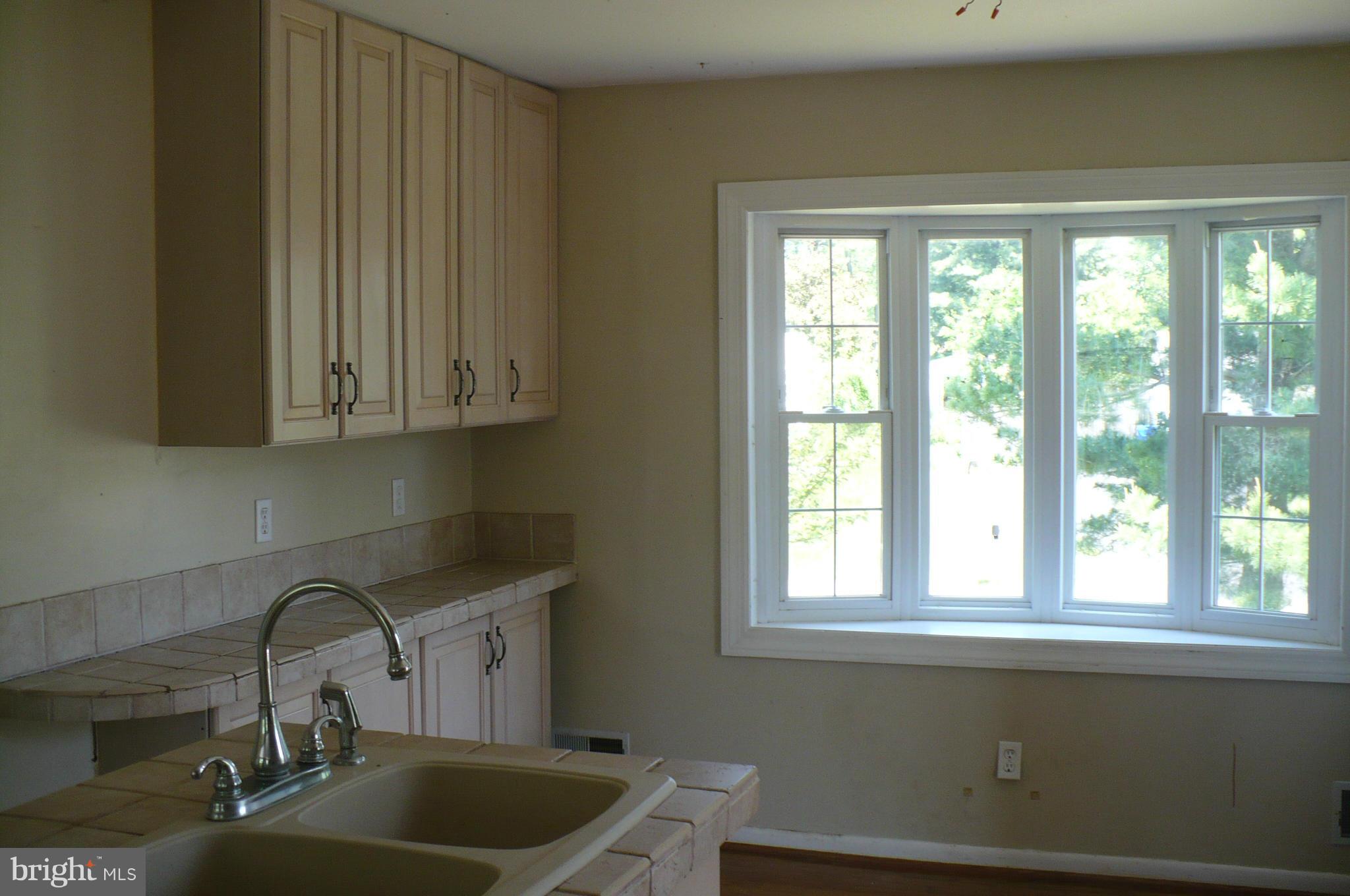 17220 Chiswell Road Poolesville, MD 20837 - Photo 4 of 17 Kitchen