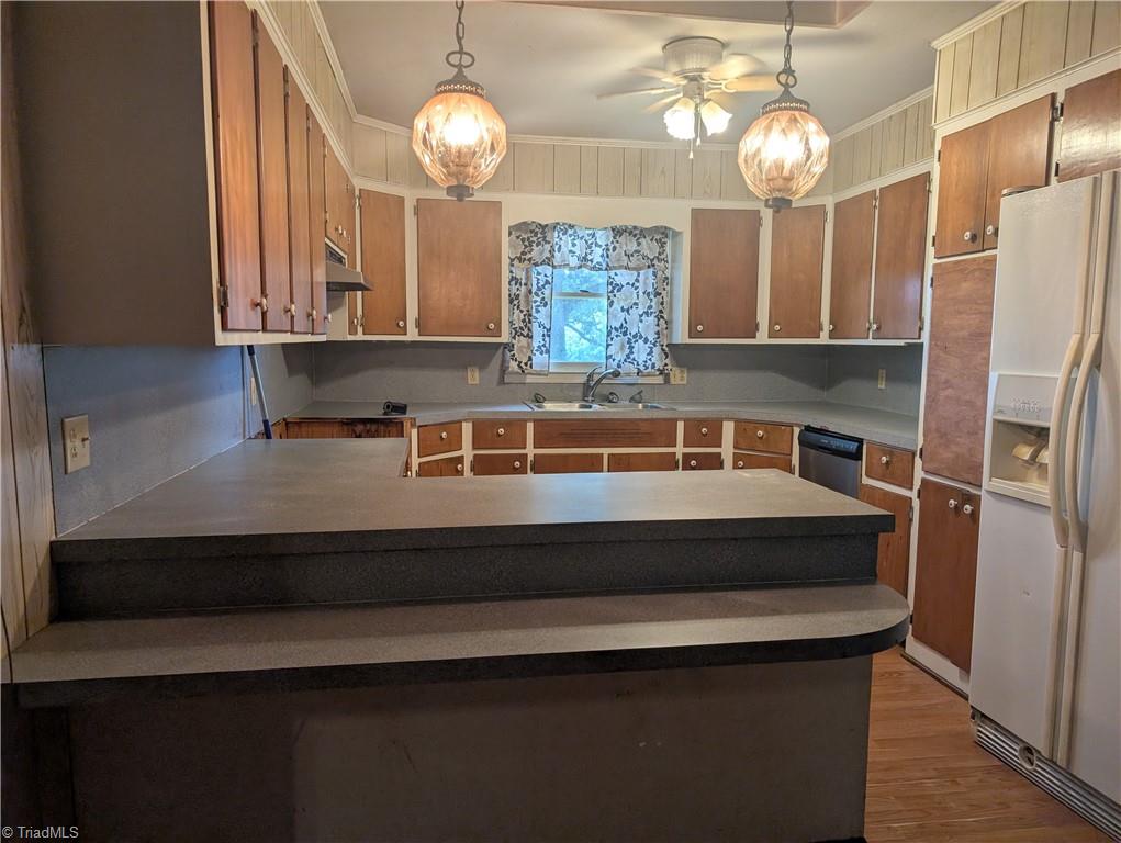 1920 North Oak Ridge Church Road Yadkinville, NC 27055 - Photo 7 of 43 Gallery Image 7