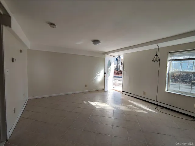 $1,525 | 136 Stringham Road, Unit 9C, LaGrangeville, NY 12540