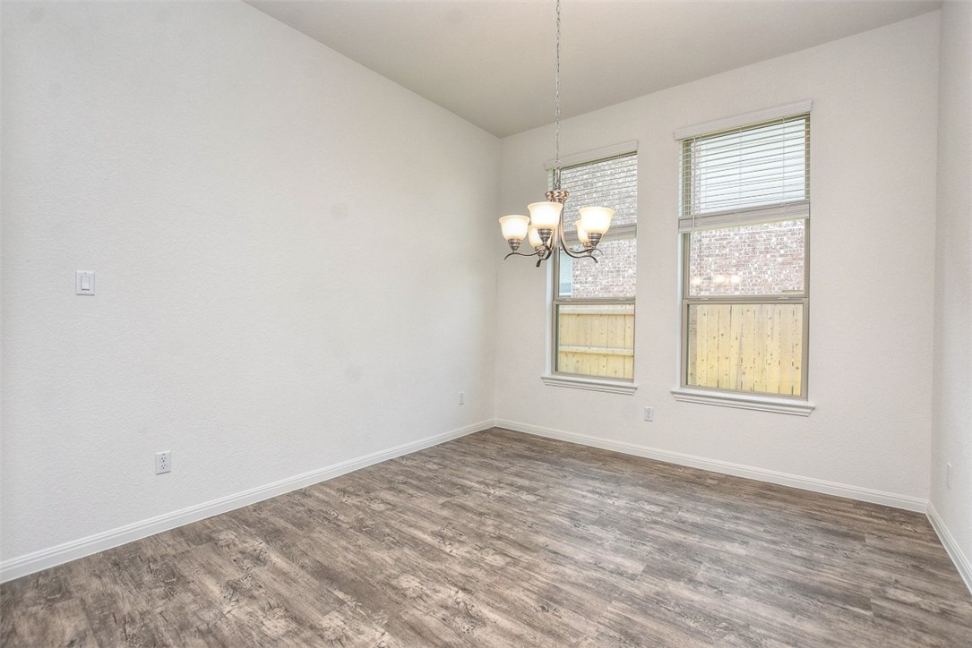 1449 Morning View Road Georgetown, TX 78628 - Photo 13 of 39