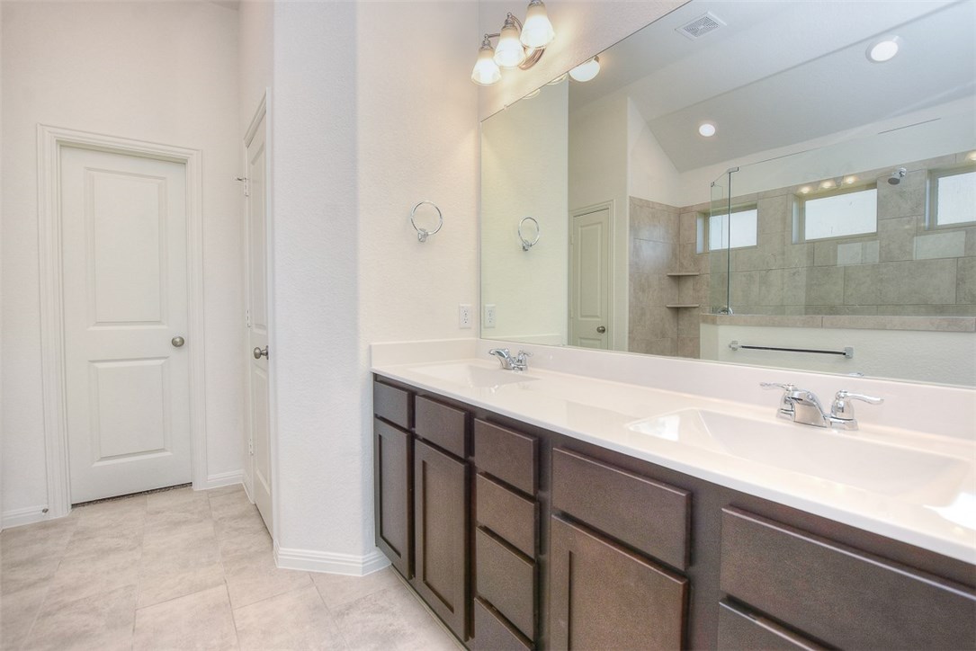 1449 Morning View Road Georgetown, TX 78628 - Photo 19 of 39