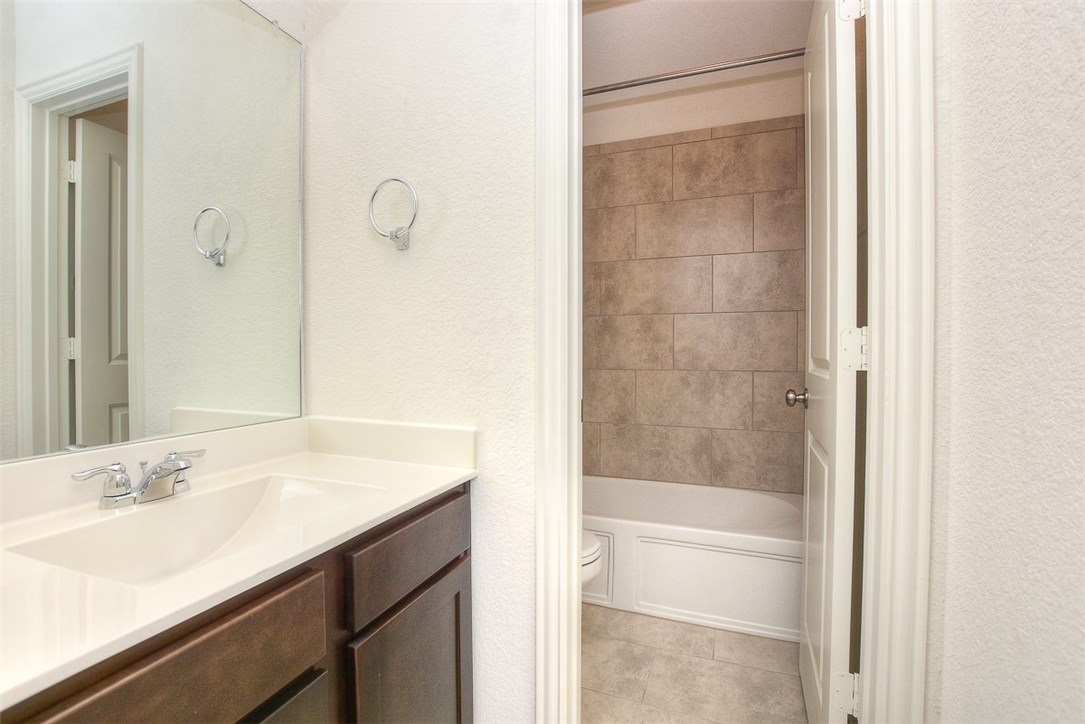 1449 Morning View Road Georgetown, TX 78628 - Photo 26 of 39 secondary bathroom