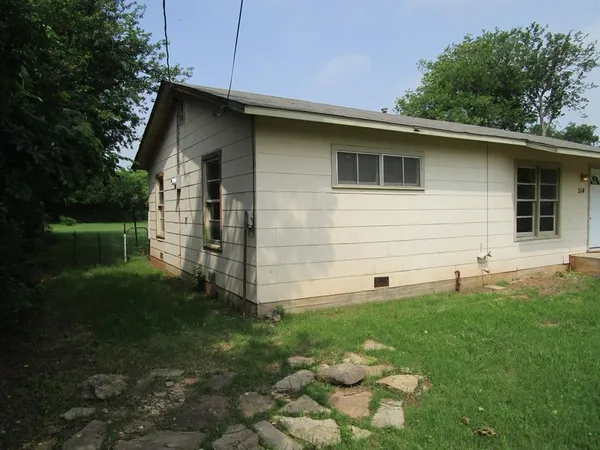 $75,000 | 514 South Ave C, Olney, TX 76374