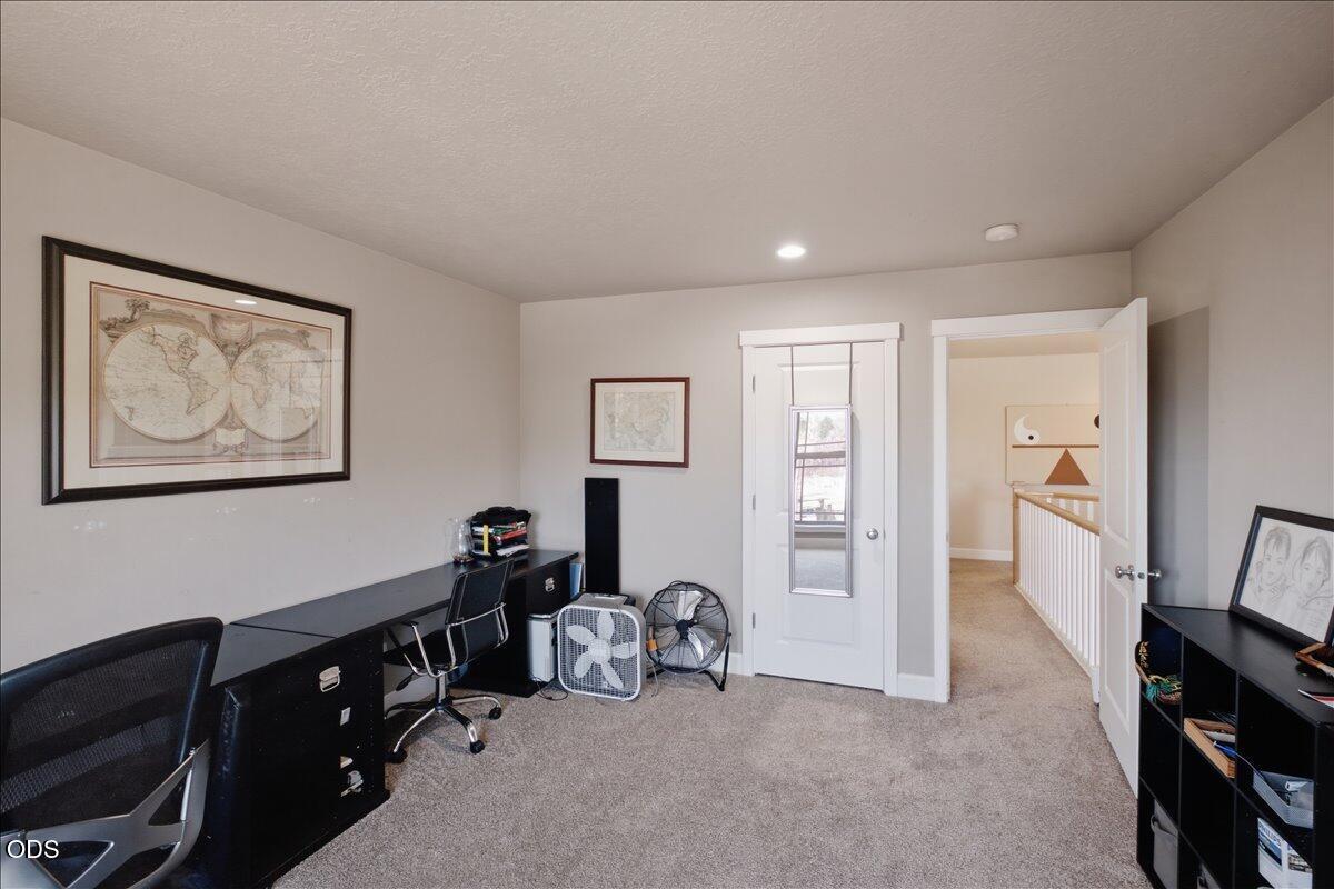 2448 Northwest Violet Avenue Albany, OR 97321 - Photo 36 of 46