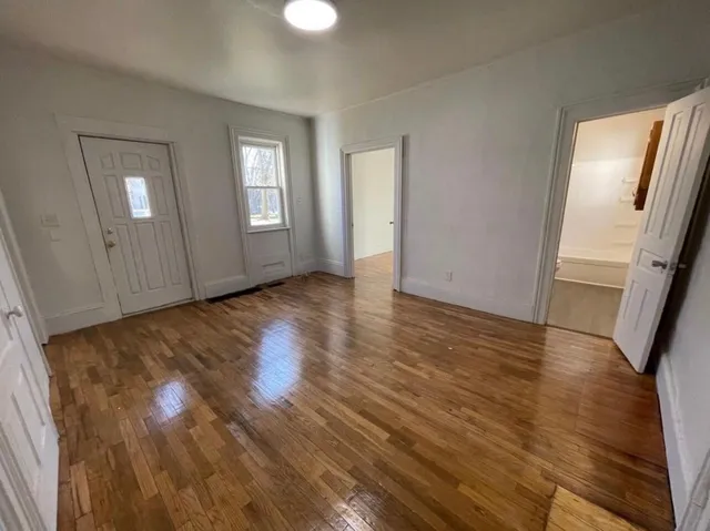 $118,900 | 708 South Jackson Street, Jackson, MI 49203