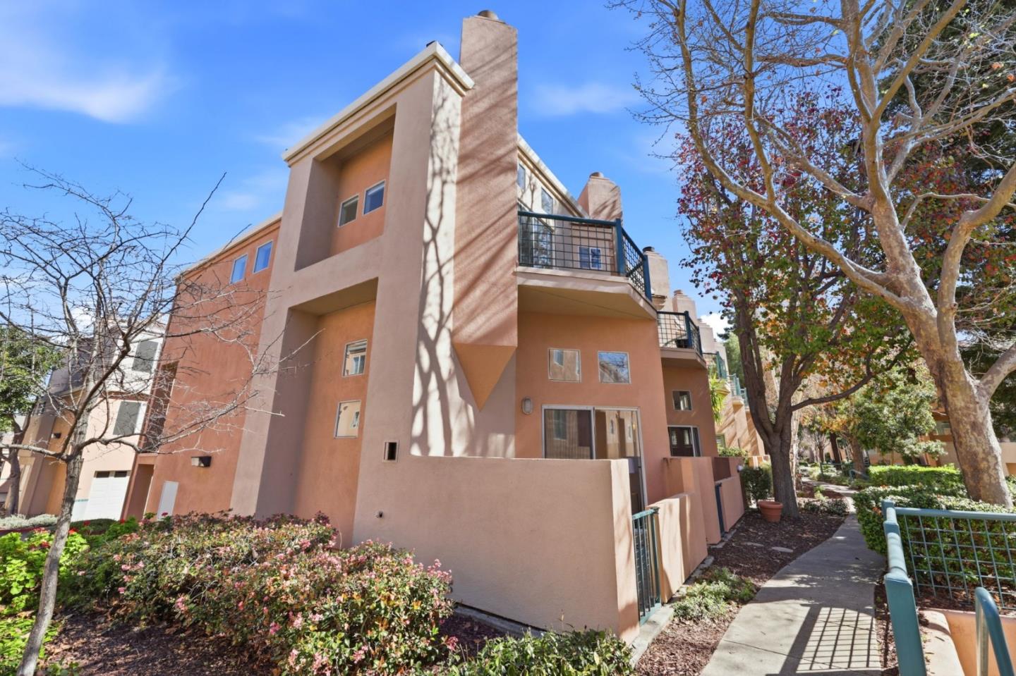 992 Alpine Terrace, Unit 6 Sunnyvale, CA 94086 - Photo 33 of 37