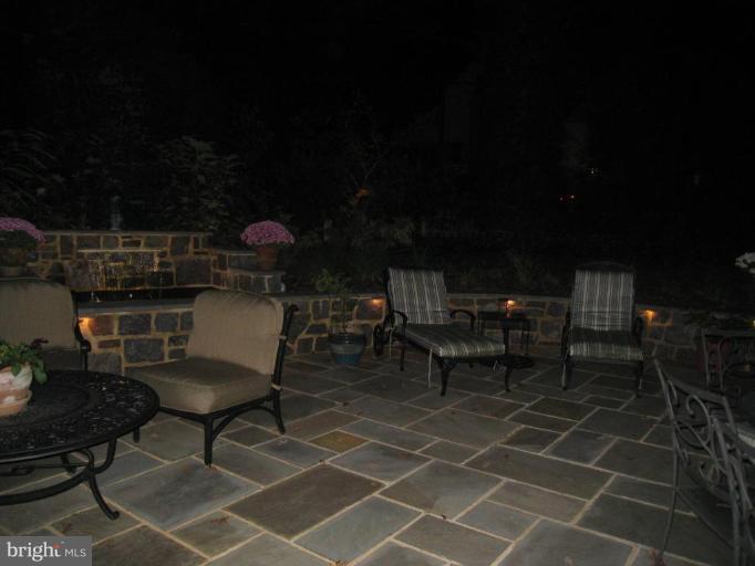 201 Goodale Road Baltimore, MD 21212 - Photo 30 of 30 a view of a tables and chairs in patio