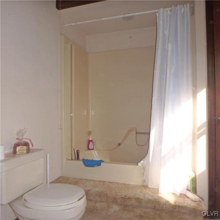 227 Old State Road Boyertown, PA 19512 - Photo 14 of 31 Loft bathroom