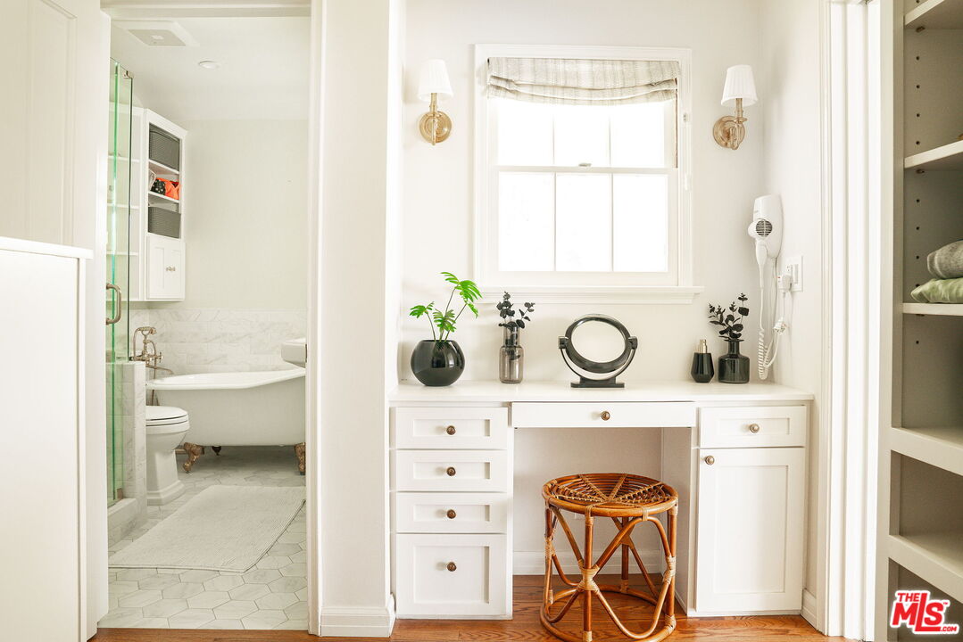 2166 Las Lunas Street Pasadena, CA 91107 - Photo 34 of 64