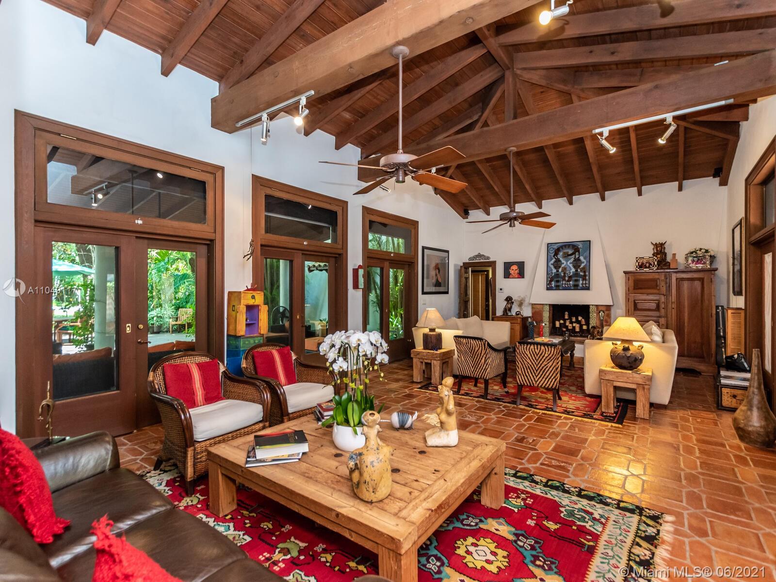 2811 Emathla Street Miami, FL 33133 - Photo 12 of 92