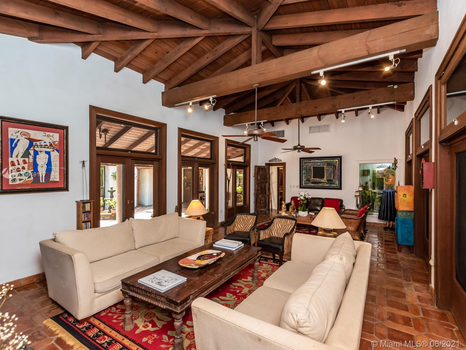 2811 Emathla Street Miami, FL 33133 - Photo 14 of 92