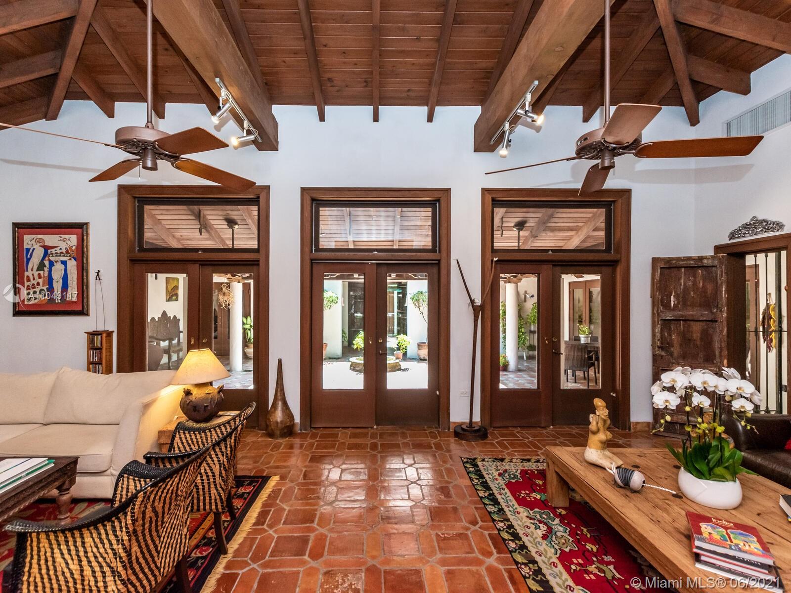 2811 Emathla Street Miami, FL 33133 - Photo 15 of 92