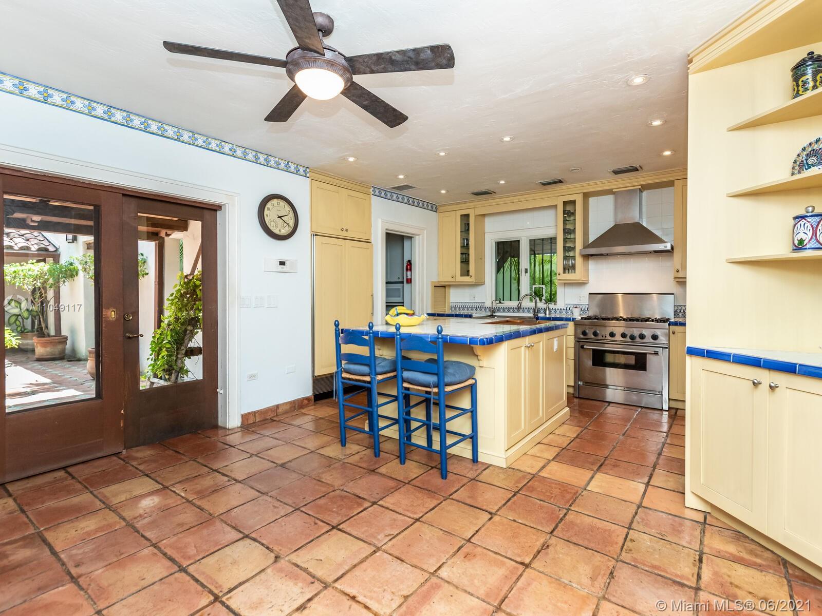 2811 Emathla Street Miami, FL 33133 - Photo 20 of 92