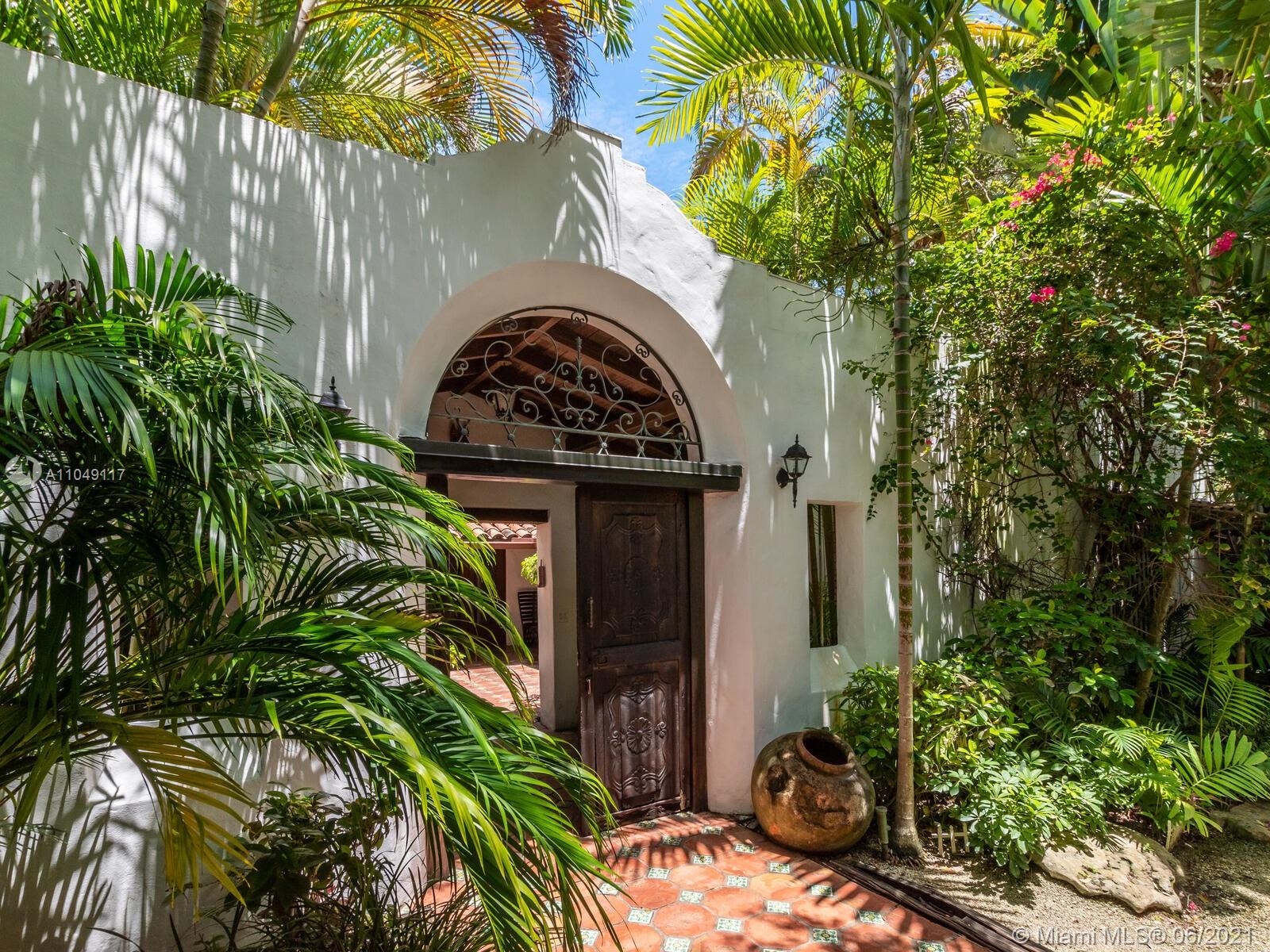 2811 Emathla Street Miami, FL 33133 - Photo 3 of 92