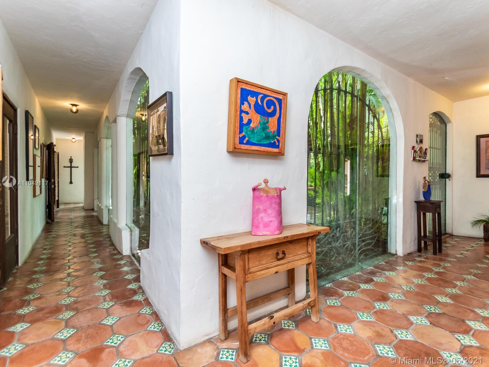 2811 Emathla Street Miami, FL 33133 - Photo 30 of 92