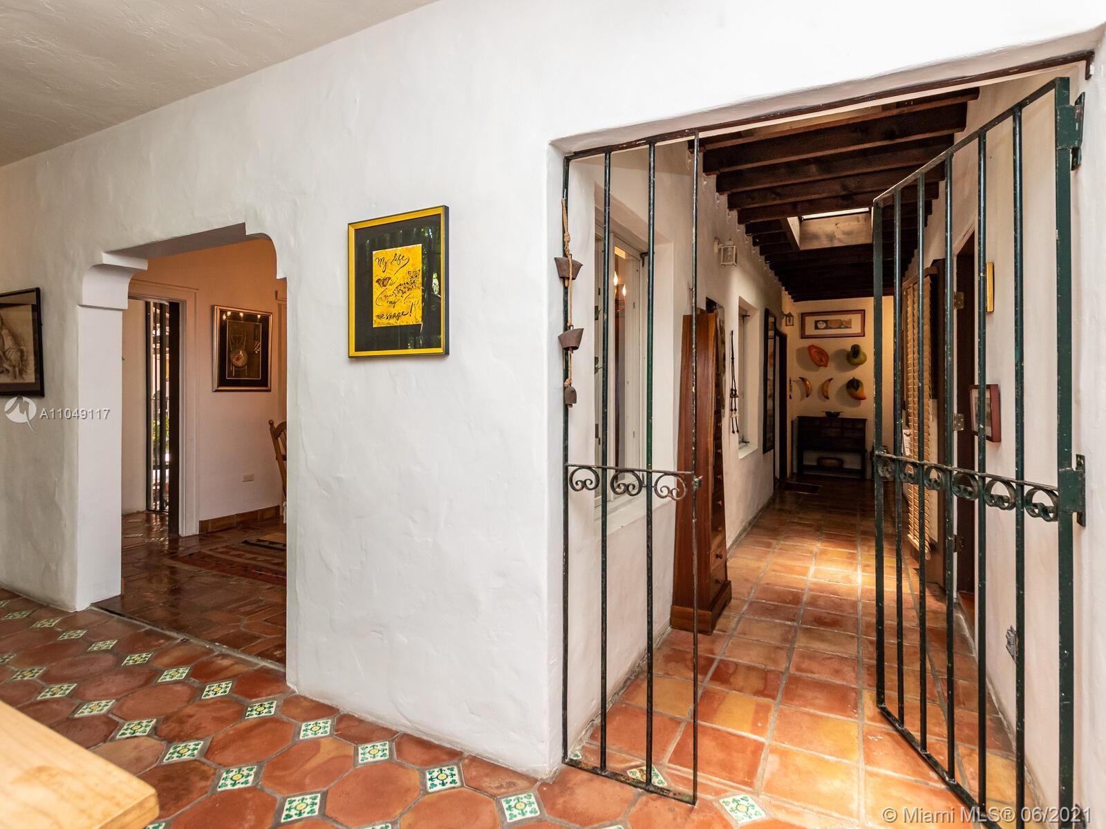 2811 Emathla Street Miami, FL 33133 - Photo 31 of 92