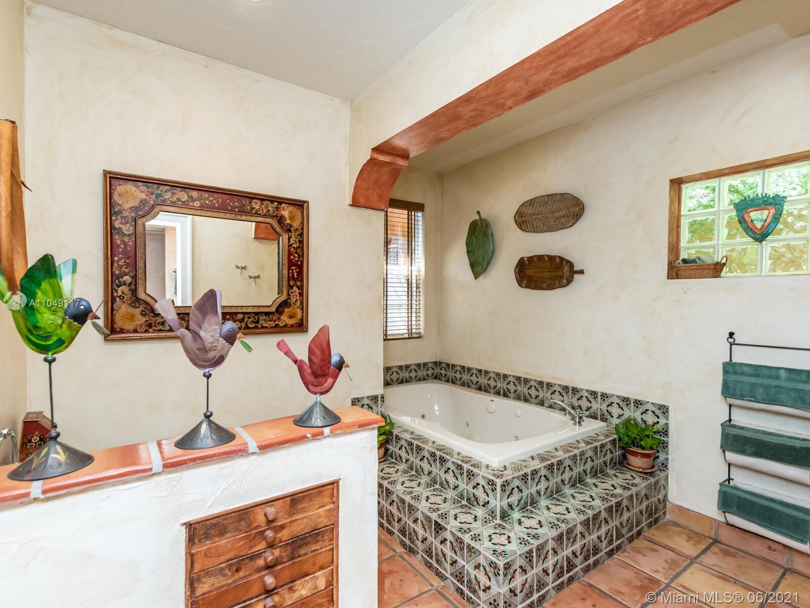 2811 Emathla Street Miami, FL 33133 - Photo 38 of 92