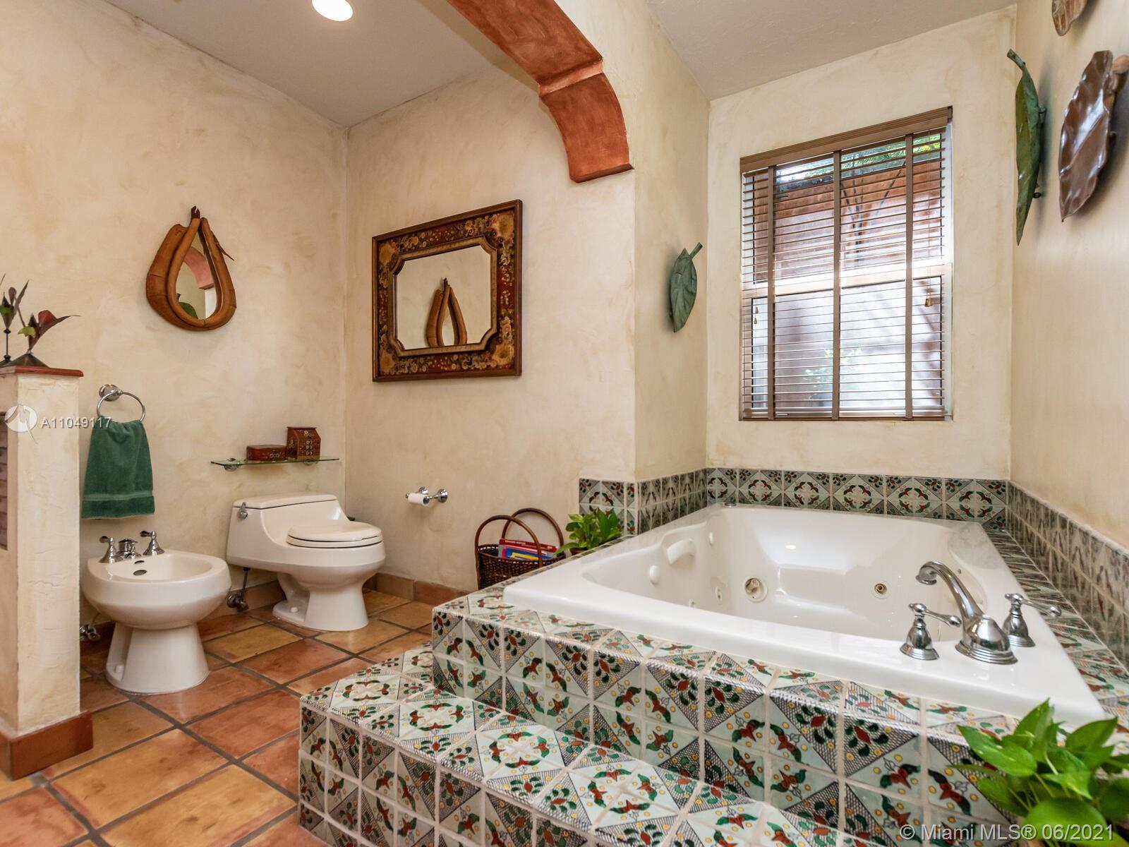 2811 Emathla Street Miami, FL 33133 - Photo 40 of 92