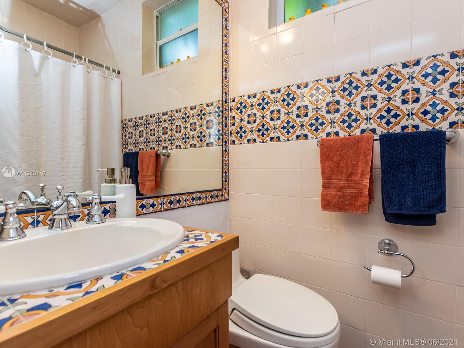 2811 Emathla Street Miami, FL 33133 - Photo 46 of 92