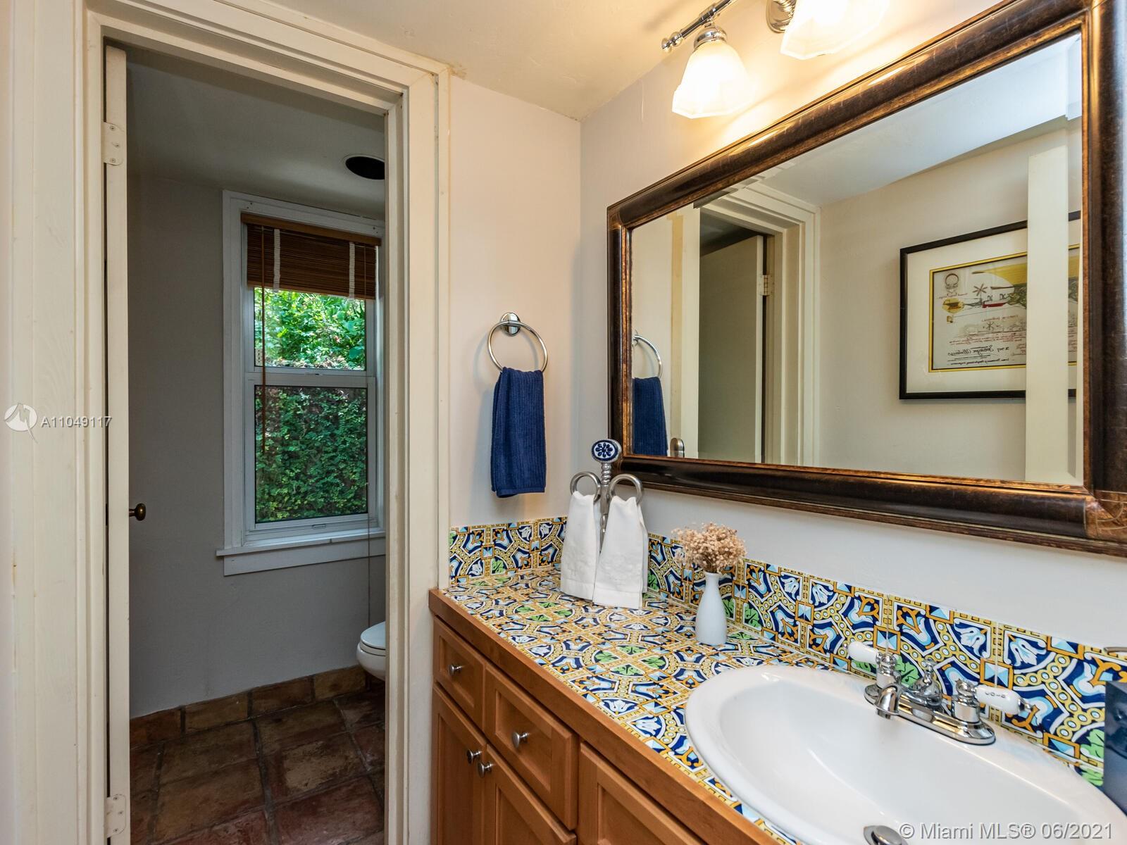 2811 Emathla Street Miami, FL 33133 - Photo 63 of 92