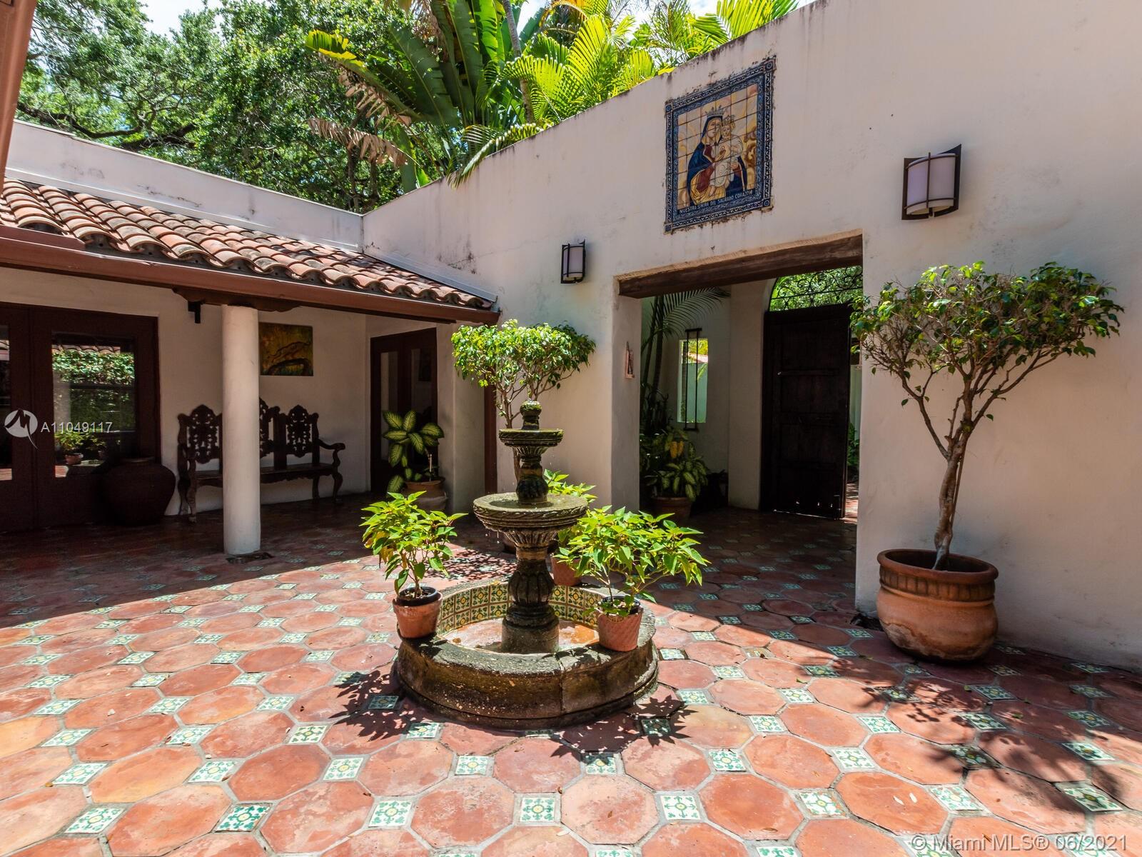 2811 Emathla Street Miami, FL 33133 - Photo 8 of 92