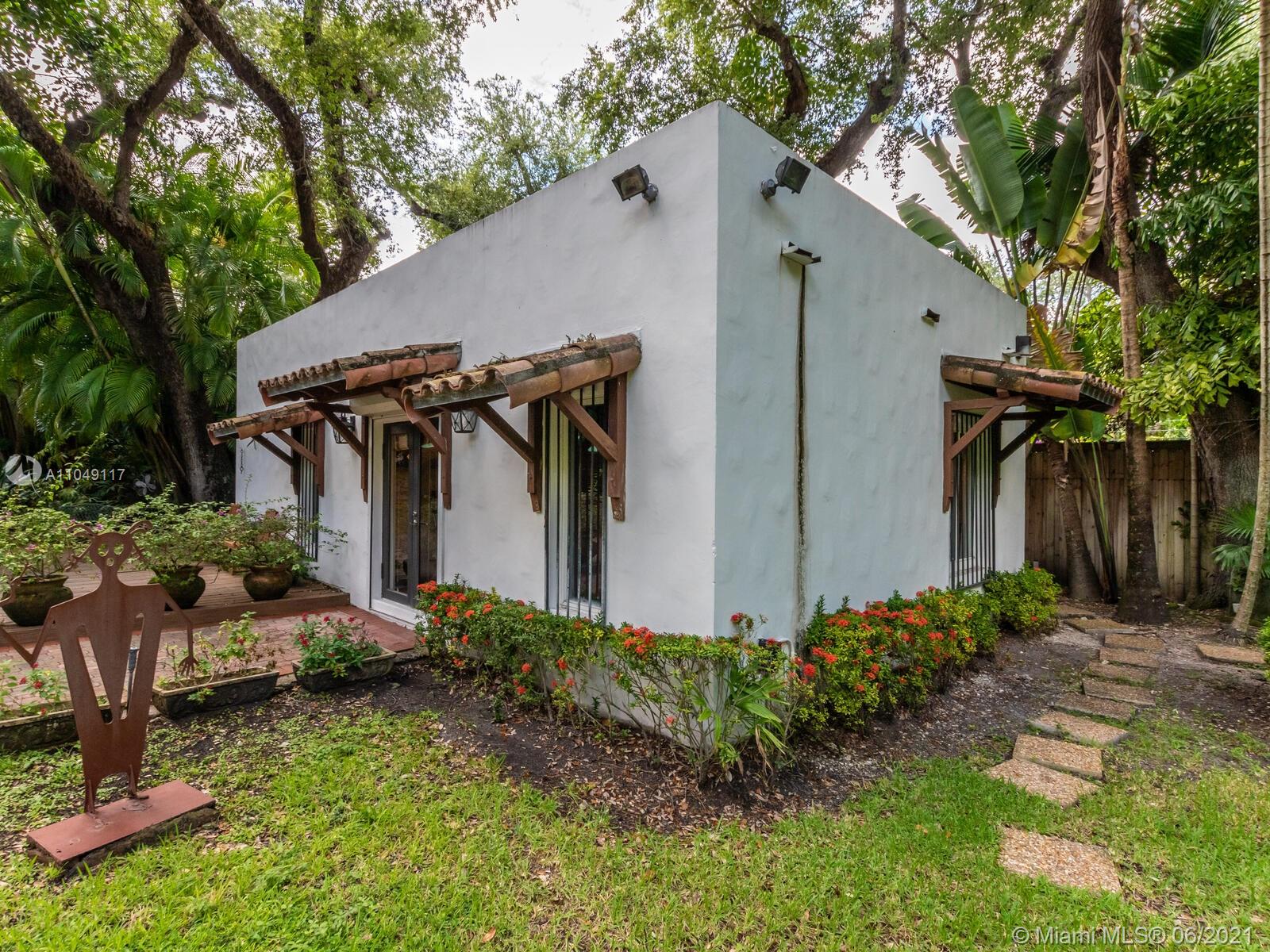 2811 Emathla Street Miami, FL 33133 - Photo 86 of 92