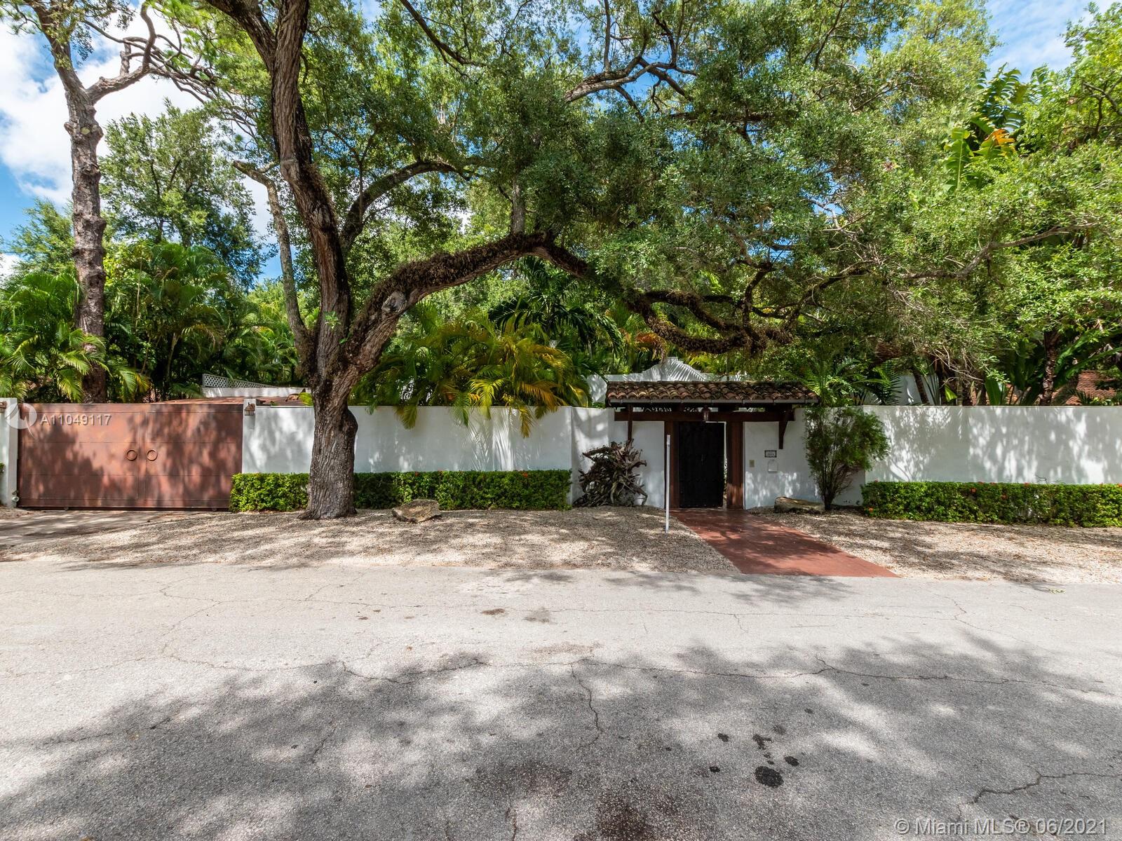 2811 Emathla Street Miami, FL 33133 - Photo 90 of 92