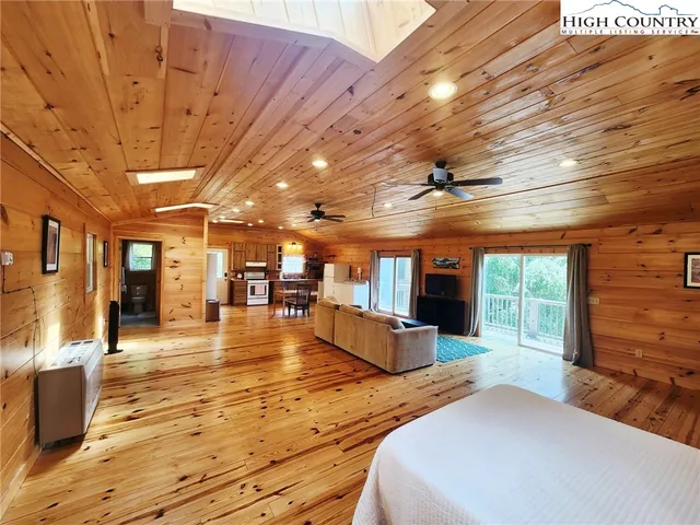 $874,900 | 690-692 Lynn Hill Road, Vilas, NC 28692