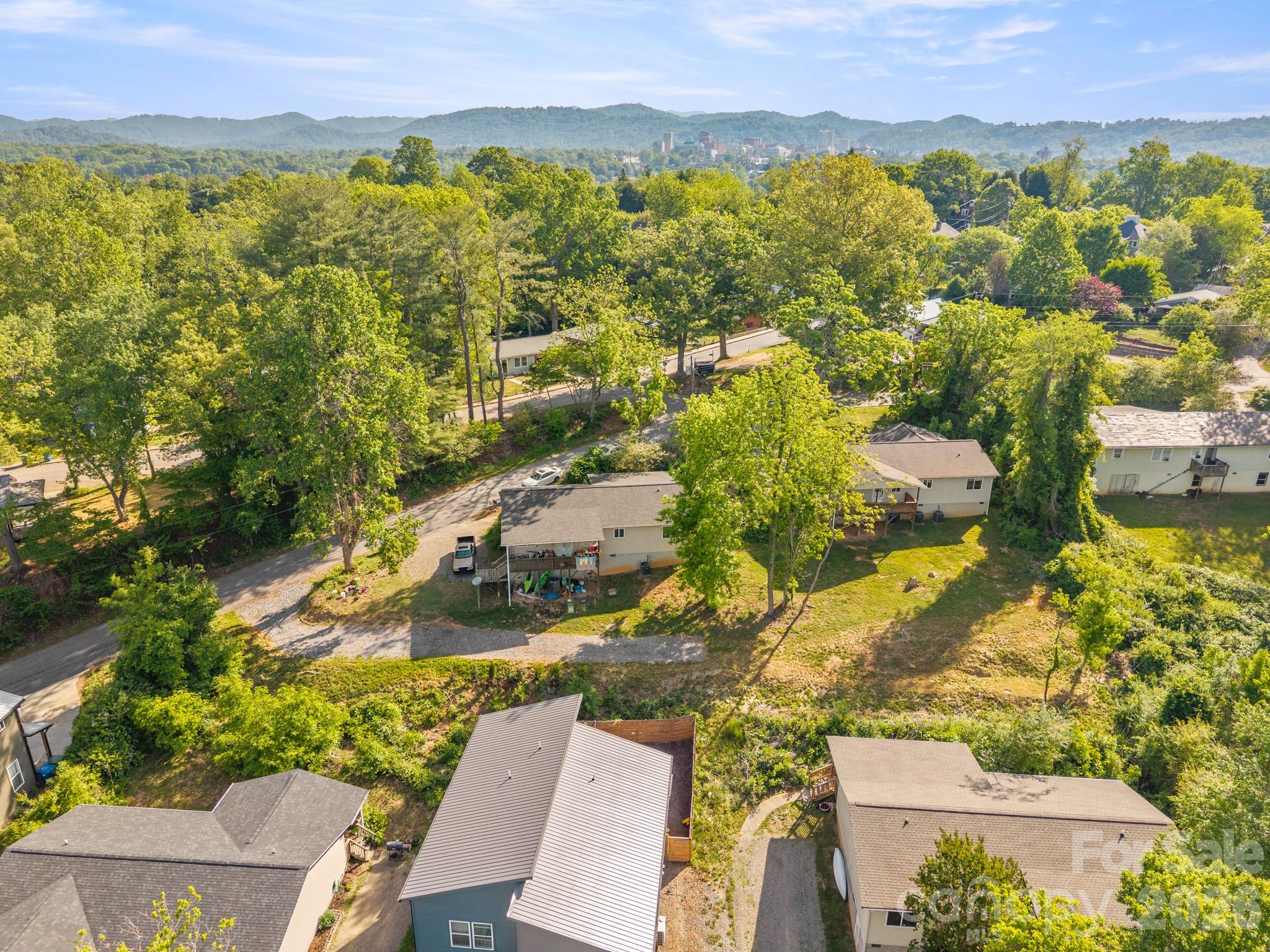104 Millbrook Road Asheville, NC 28806 - Photo 10 of 16