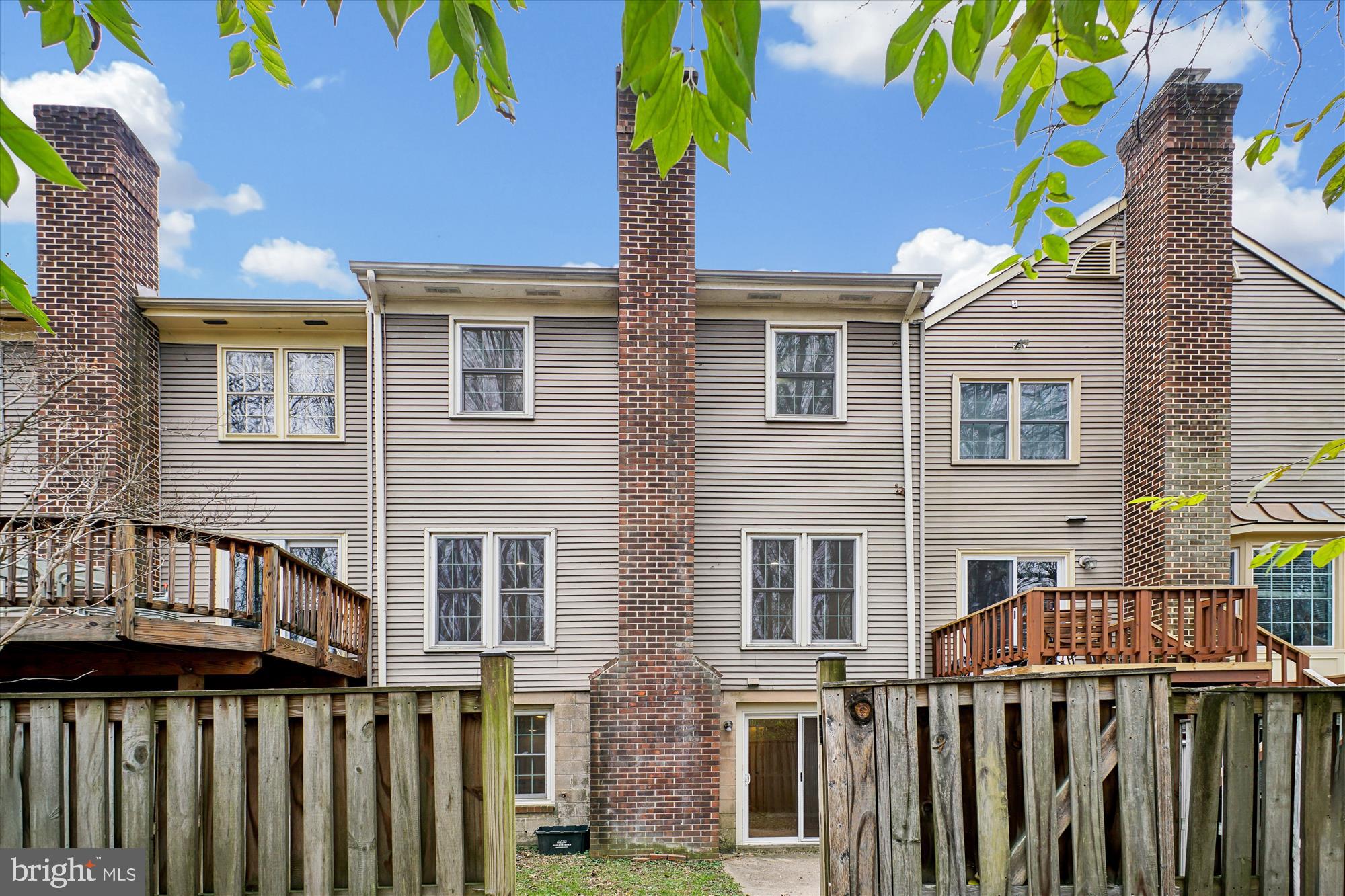 2816 Kelly Square Vienna, VA 22181 - Photo 6 of 73 Back Elevation