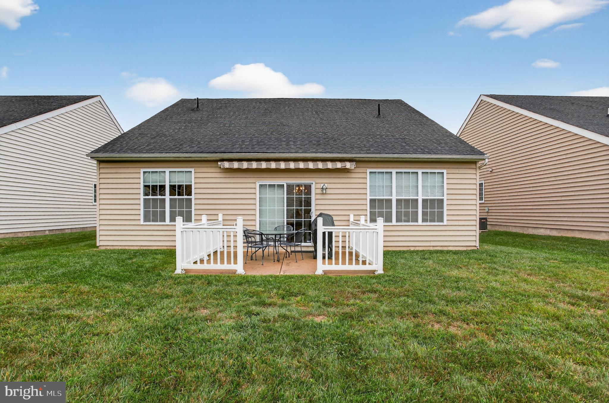 2680 Iris Lane Philadelphia, PA 19116 - Photo 28 of 30 a backyard of a house with table and chairs