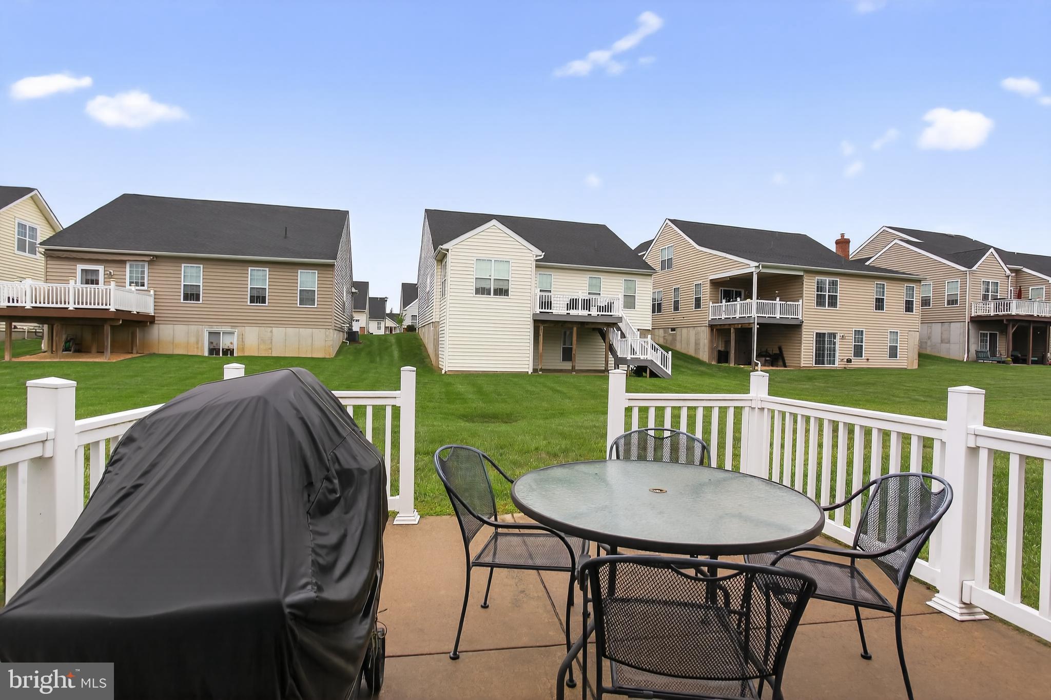 2680 Iris Lane Philadelphia, PA 19116 - Photo 30 of 30 a view of a patio in backyard