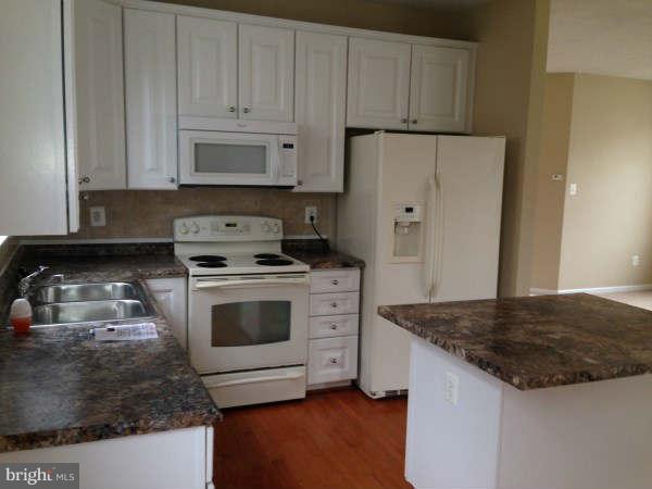 700 Luke Road Middle River, MD 21220 - Photo 5 of 21 Kitchen