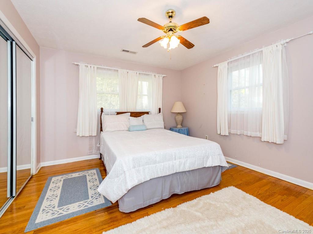 118 Overlook Road Asheville, NC 28803 - Photo 17 of 30 Gallery Image 17