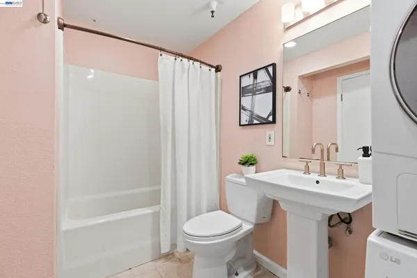 $498,000 | 4053 Harlan Street, Unit 114, Emeryville, CA 94608
