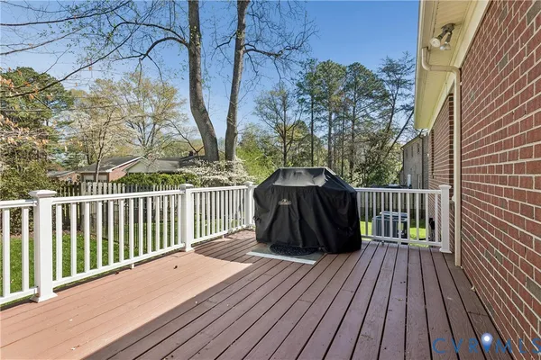 $640,000 | 301 Beechwood Drive, Williamsburg, VA 23185