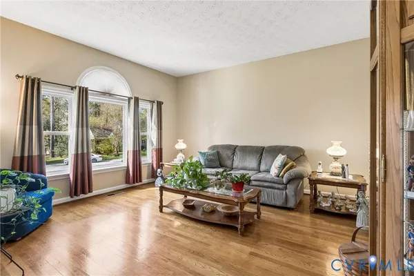 $640,000 | 301 Beechwood Drive, Williamsburg, VA 23185