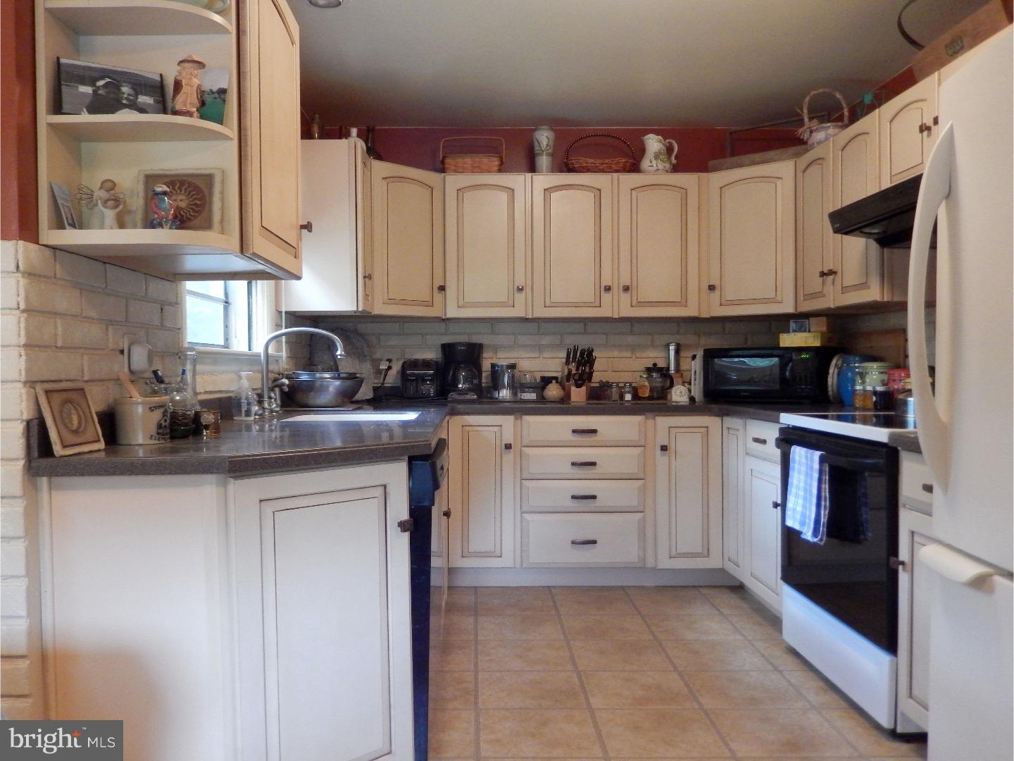 1620 Yost Road Blue Bell, PA 19422 - Photo 2 of 25 Gallery Image 2