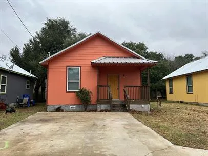 $1,200 | 1015 Fir Lane, Lockhart, TX 78644