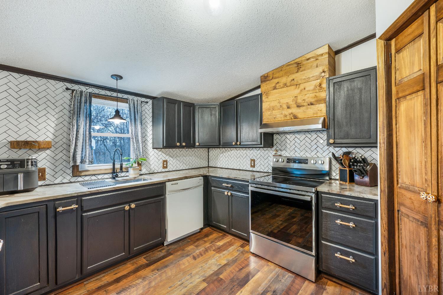 339 Plain Ridge Drive Evington, VA 24550 - Photo 8 of 43