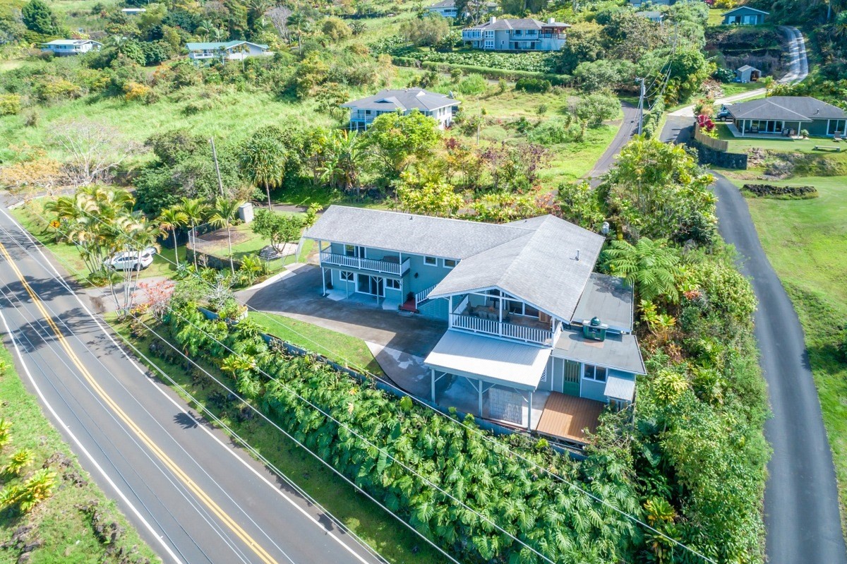755377 Mamalahoa Highway, Holualoa, HI 96725 Compass