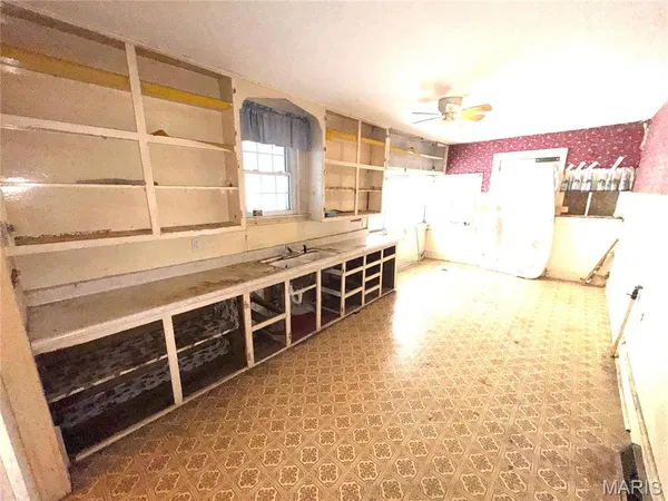 $98,500 | 1112 Center Street, Bismarck, MO 63624