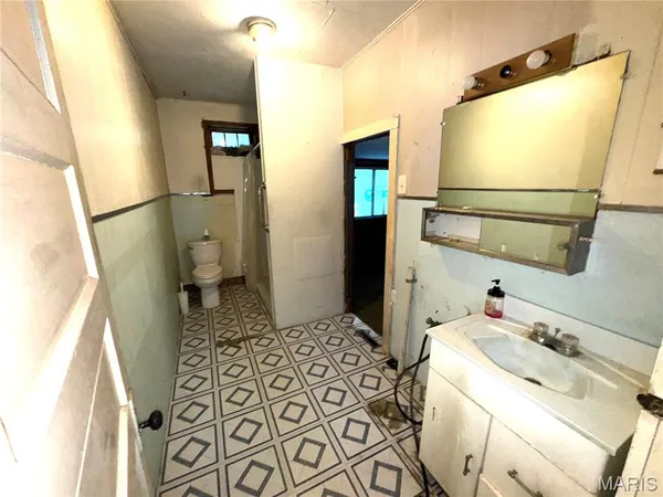 $98,500 | 1112 Center Street, Bismarck, MO 63624