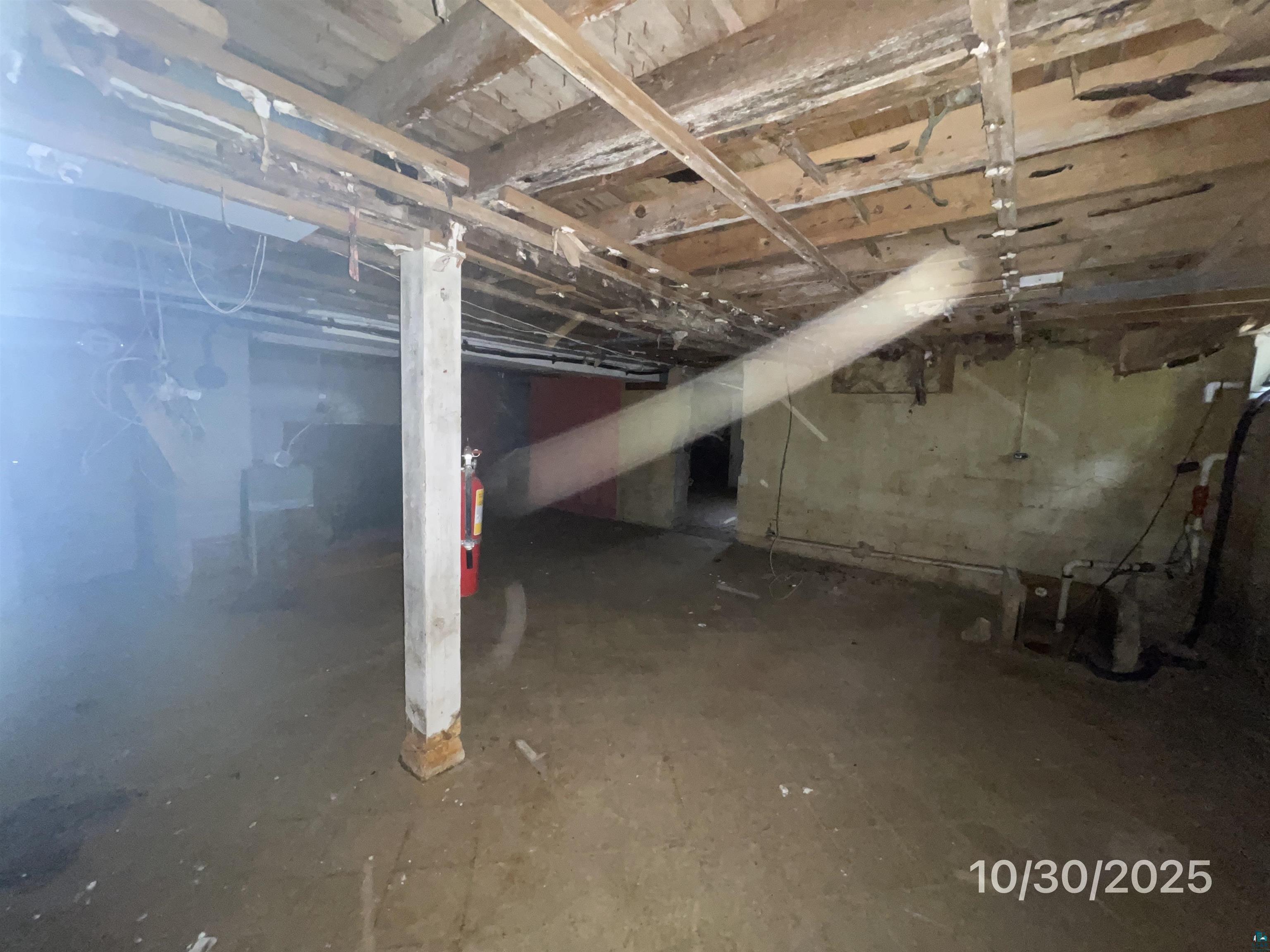 821 West Page Street Duluth, MN 55811 - Photo 22 of 34