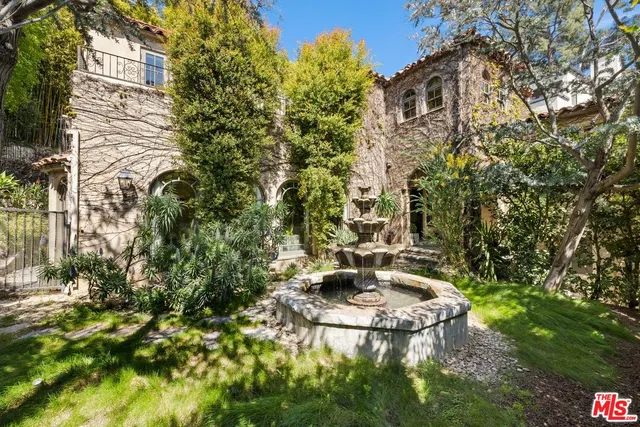 $2,848,000 | 3300 North Knoll Drive, Los Angeles, CA 90068