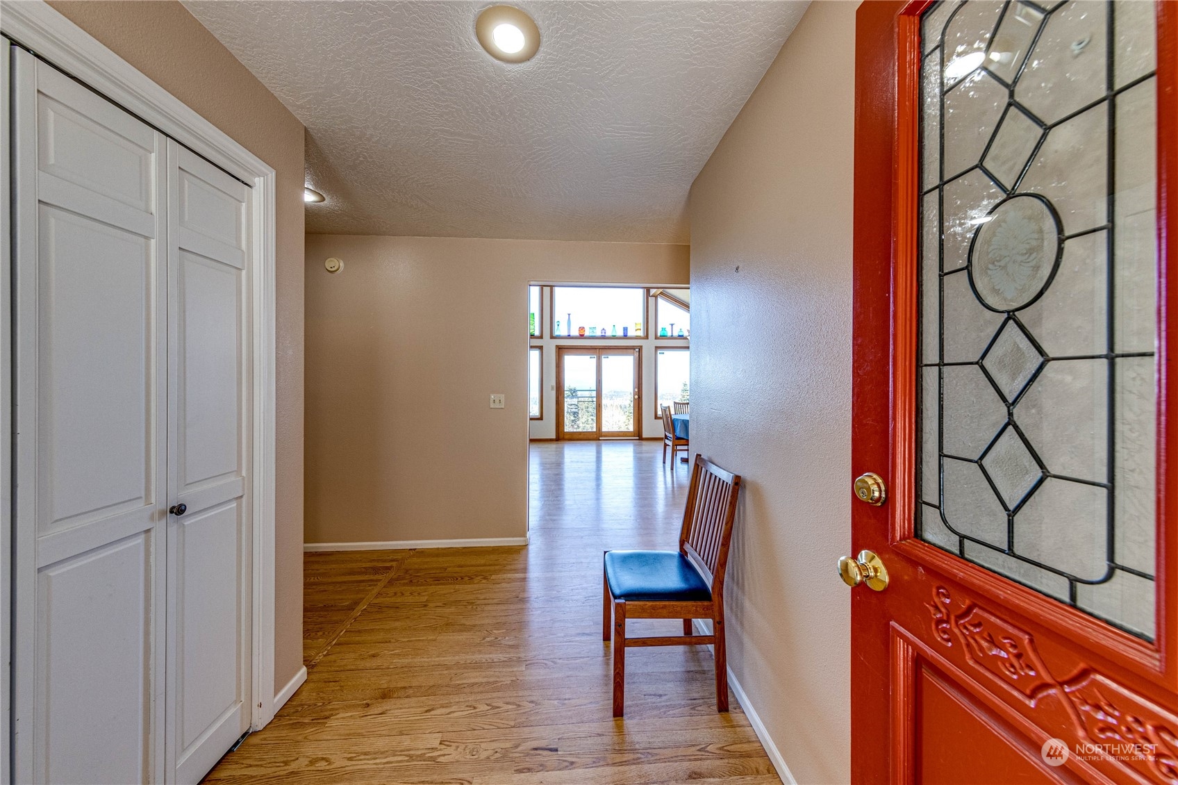 328 Hansen Road Port Angeles, WA 98363 - Photo 4 of 40 Gallery Image 4
