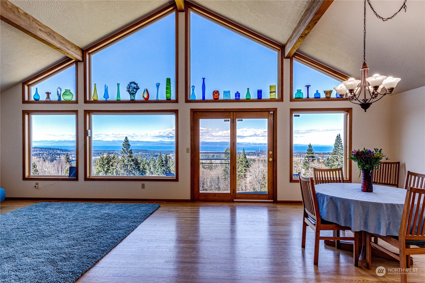 328 Hansen Road Port Angeles, WA 98363 - Photo 6 of 40 Gallery Image 6