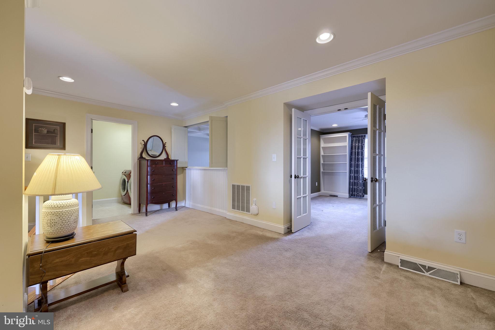 147 Fieldcrest Lane Ephrata, PA 17522 - Photo 30 of 47 a view of a livingroom with furniture and a lamp