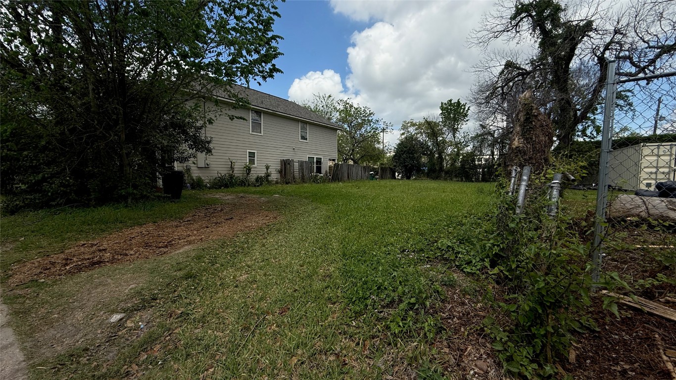 1416 Andrews Street Houston, TX 77019 - Photo 4 of 5 50 feet wide, 100 feet deep, and full of potential. Whether you're envisioning a custom dream home, townhomes, or a patio home, this cleared lot is a blank canvas in one of Houston's most sought-after inner-loop locations.